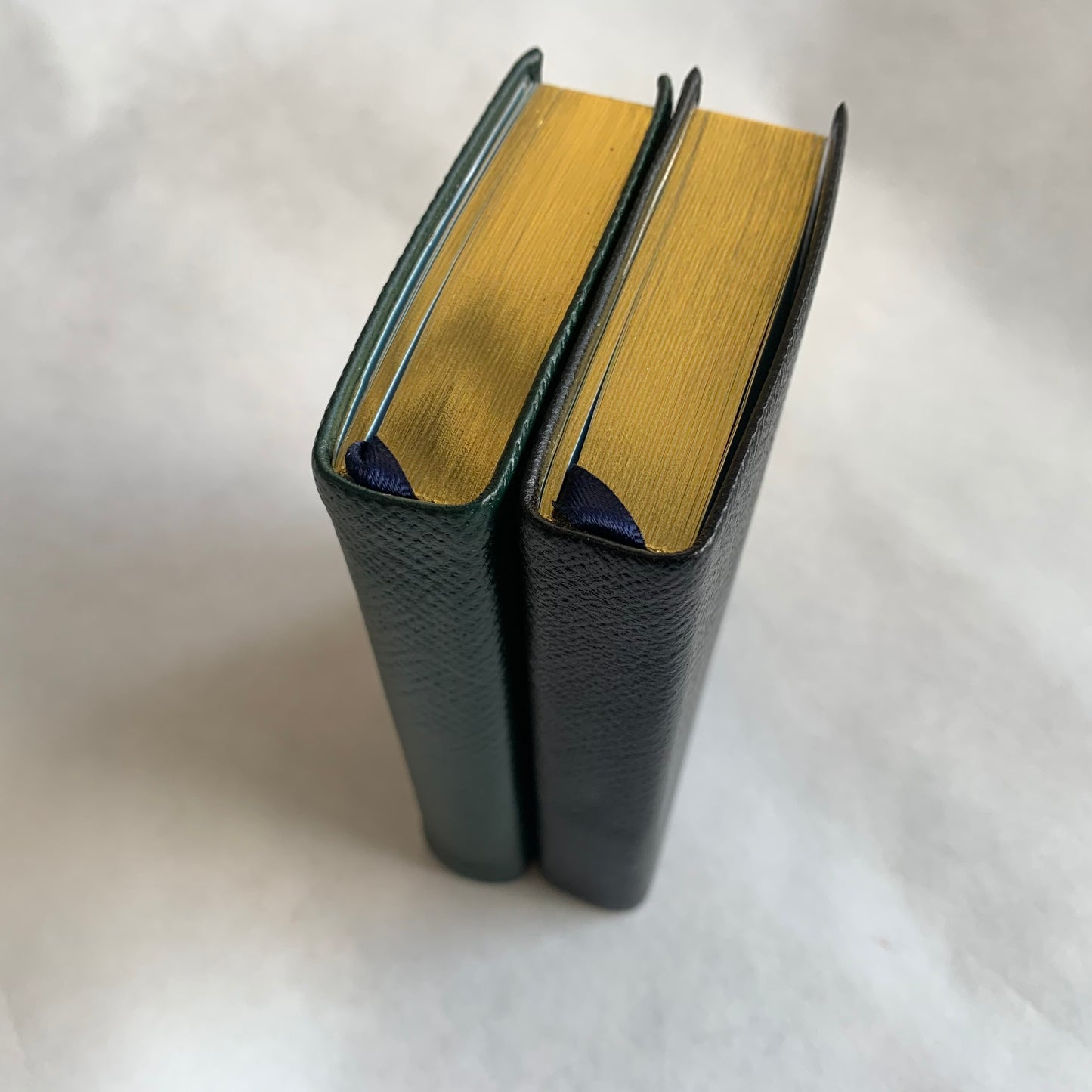 YEAR 2022 CROSSGRAIN Leather Pocket Calendar Book | 4 x 2.5" | Thick, One Day Per Page | D142L