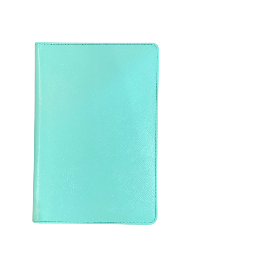 Leather Notebook | 8x6" | Refillable Journal | Crossgrain Leather | Silk Pockets