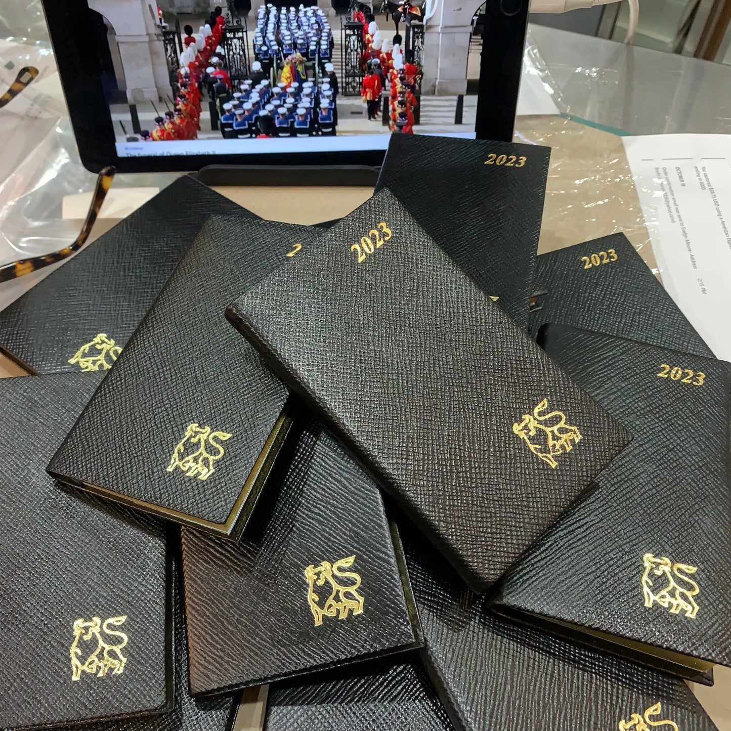 1 MERRILL LYNCH  | Gift Packaging | Charing Cross Leather Diary
